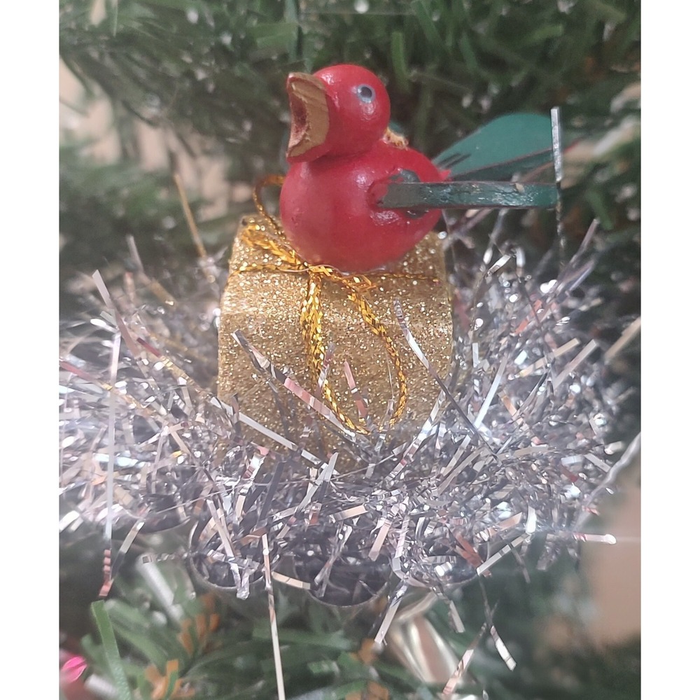 Vtg Bird Clip On Christmas Ornament Handmade Present Tart Tin Gift Tinsle O2